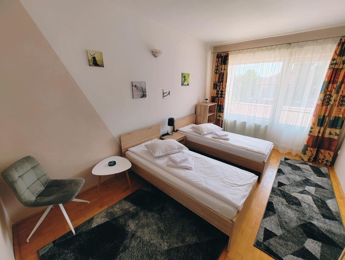 Ten'S Apartment - Spatios Si Linistit كلوج-نابوكا المظهر الخارجي الصورة